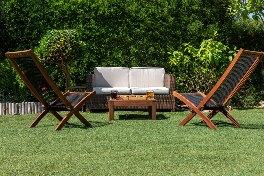 Rent Beachhouse with garden in Larnaca Pervolia